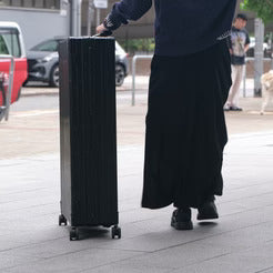 Looking Glass Hololuminescent™ Display (HLD)